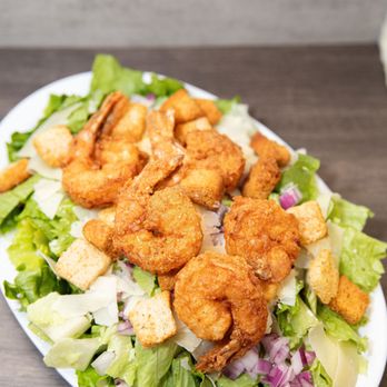 Brooklyn Bar and Grill - Caesar Salad with Fried Shrimp - Bars Near Me - Crestview, Florida
