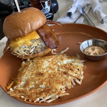 Braxton's Kitchen - Bluebell's Breakfast Burger - Breakfast & Brunch Near Me - Camarillo, California