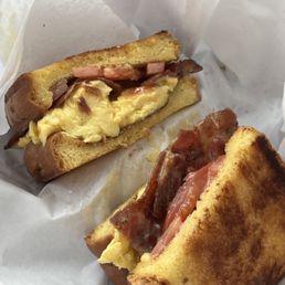Qs Special Breakfast Sandwich Qs Special Breakfast Sandwich