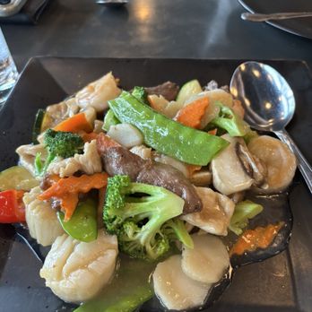 Dragonfly Asian Bistro - Happy Family - more like happy left overs??? - Chinese Near Me - Tigard, Oregon Dragonfly Asian Bistro - Happy Family - more like happy left overs??? - Chinese Near Me - Tigard, Oregon