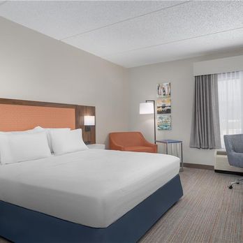 Hampton Inn Altoona - Guest room - Hotels Near Me - Altoona, Pennsylvania Hampton Inn Altoona - Guest room - Hotels Near Me - Altoona, Pennsylvania