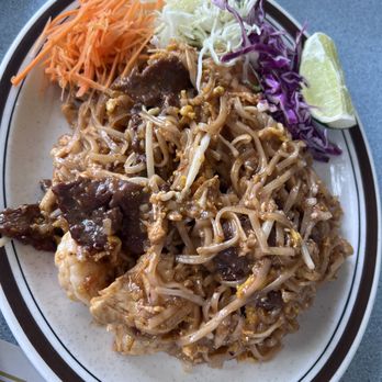 Thai Noodles Cafe - 28. Pad Thai - Thai Near Me - Libertyville, Illinois