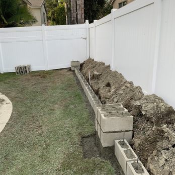 Fern's Complete Landscape & Construction Services - Planter - Landscaping Near Me Fern's Complete Landscape & Construction Services - Planter - Landscaping Near Me