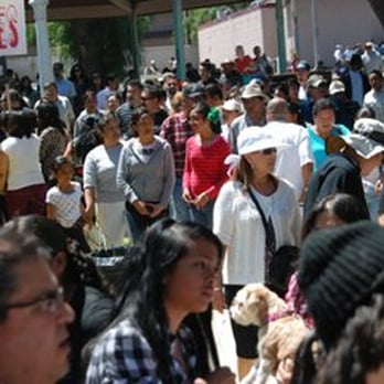 MWH Concessions, Kettle Corn Vendor - a large crowd of people - Desserts Near Me - Corona, California MWH Concessions, Kettle Corn Vendor - a large crowd of people - Desserts Near Me - Corona, California