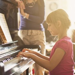 Resound School of Music - Piano lessons for all styles and in genres in the comfort of your home. resoundschool.com/piano-lessons/