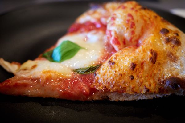 Double Zero Pie & Pub by null