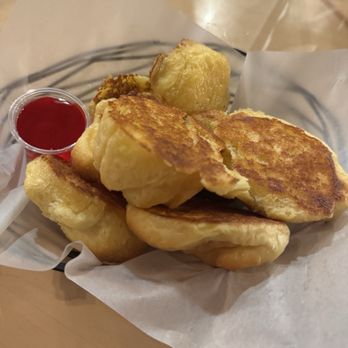 Liliha Bakery - Butter rolls - Bakeries Near Me - Honolulu, Hawaii