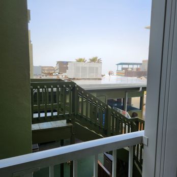 Surfer Beach Hotel - San Diego, CA