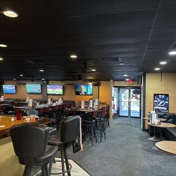 JR's Sports Pub - Bar and front entrance - Sports Bars Near Me - Clearwater, Florida JR's Sports Pub - Bar and front entrance - Sports Bars Near Me - Clearwater, Florida