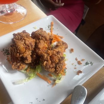 Fusion East - Chicken Wings fried nicely - Caribbean Near Me - Brooklyn, New York