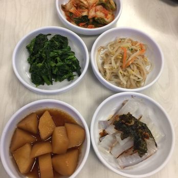 Han Yang Restaurant - 5 side dishes, we can eat as much as you like. Delicious! 5つの野菜やキムチは付き出しで、食べ放題です。美味しいです。 - Korean Near Me - Honolulu, Hawaii Han Yang Restaurant - 5 side dishes, we can eat as much as you like. Delicious! 5つの野菜やキムチは付き出しで、食べ放題です。美味しいです。 - Korean Near Me - Honolulu, Hawaii