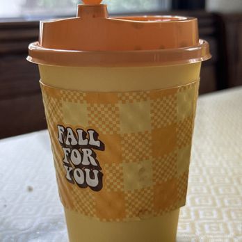 La La Land - Cute cups!! Love the heart stopper. Iced drinks get heart shaped straws - Coffee & Tea Near Me - Glendale, California La La Land - Cute cups!! Love the heart stopper. Iced drinks get heart shaped straws - Coffee & Tea Near Me - Glendale, California