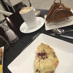 Etihad Buisiness and First Lounge
