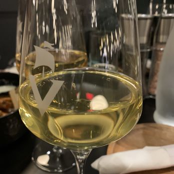 Vinland Winery - Standard pour size - Wineries Near Me - Fort Wayne, Indiana Vinland Winery - Standard pour size - Wineries Near Me - Fort Wayne, Indiana