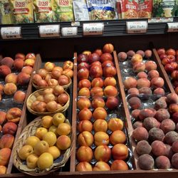 Livoti's Old World Market - Fruits