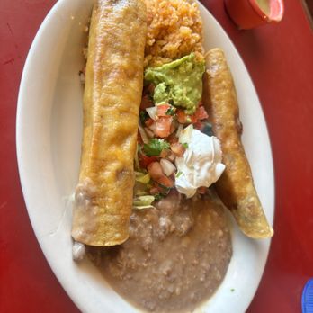 El Cielo Mexican Restaurant - Chicken flautas - Mexican Near Me - Giddings, Texas