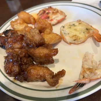 China Buffet - 14. Orange Chicken 18. Honey Chicken 23. Seafood Delight - Chinese Near Me - Torrance, California