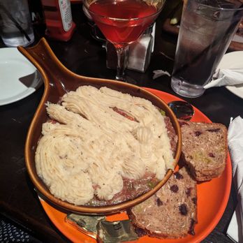 The Lansdowne Pub - Traditional Lamb Shepard's Pie - Irish Near Me - Uncasville, Connecticut