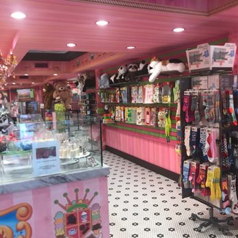 Sloan's Ice Cream - Inside - Ice Cream & Frozen Yogurt Near Me - Delray Beach, Florida Sloan's Ice Cream - Inside - Ice Cream & Frozen Yogurt Near Me - Delray Beach, Florida