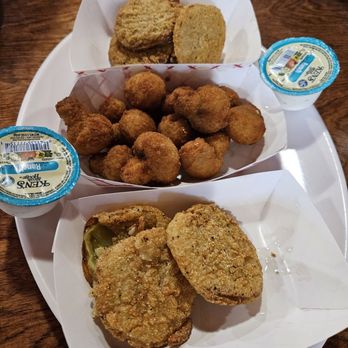 Miller's Tavern - Fried green tomatoes and fried mushrooms. Both were good the tomatoes were very good. - Pubs Near Me - North Vernon, Indiana Miller's Tavern - Fried green tomatoes and fried mushrooms. Both were good the tomatoes were very good. - Pubs Near Me - North Vernon, Indiana