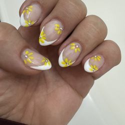 Happy Nails & Spa Chicopee