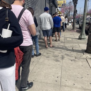 Courage Bagels - The waiting begins - Bagels Near Me - Los Angeles, California