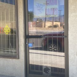 DHS Buy & Sell - Another time they weren't open during the shops business hours.