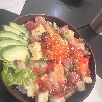Zumo Sushi - Poke Zumo Bowl - Japanese Near Me - Kapaʻa, Hawaii