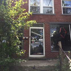 E'town Schwinn Cyclery - Entrance