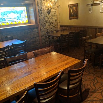 The Village Squire McHenry - Very nice medieval feel ambiance. - Seafood Near Me - McHenry, Illinois