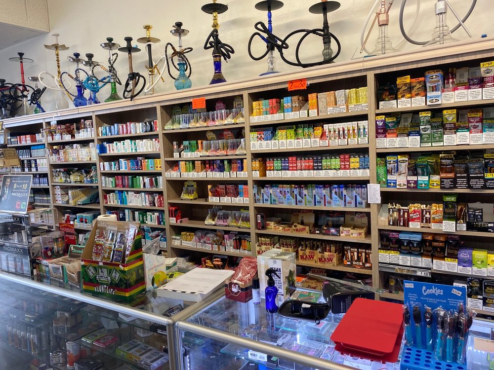 SMOKE DEPOT Updated August 2024 74 Photos & 26 Reviews 6924 Warner Ave, Huntington Beach