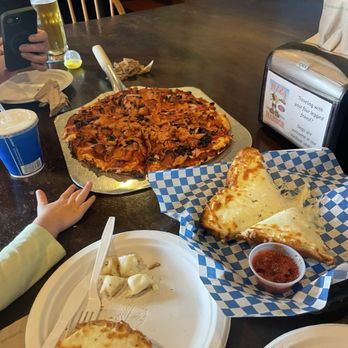 Pizza Harbor - Harbor Combo Pizza and Cheesy Bread - Pizza Near Me - Seaside, Oregon Pizza Harbor - Harbor Combo Pizza and Cheesy Bread - Pizza Near Me - Seaside, Oregon