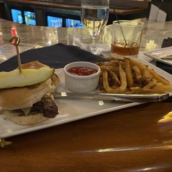 Eddie Merlot's - Filet Mignon Sliders - Steakhouses Near Me - Englewood, Colorado Eddie Merlot's - Filet Mignon Sliders - Steakhouses Near Me - Englewood, Colorado