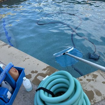SCV Pool Cleaner - Beautiful pool - Pool & Hot Tub Service Near Me SCV Pool Cleaner - Beautiful pool - Pool & Hot Tub Service Near Me