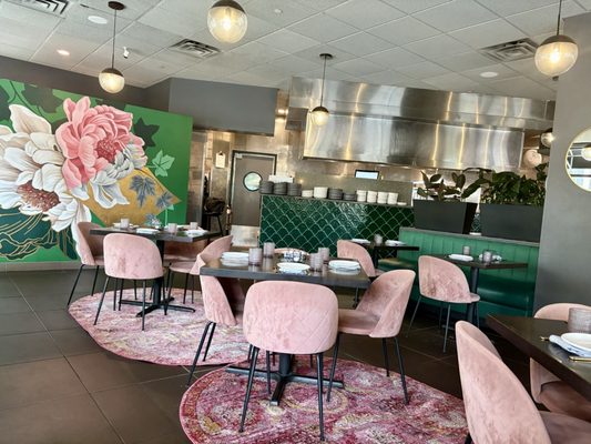 Pink Ivy Kitchen and Bar by null