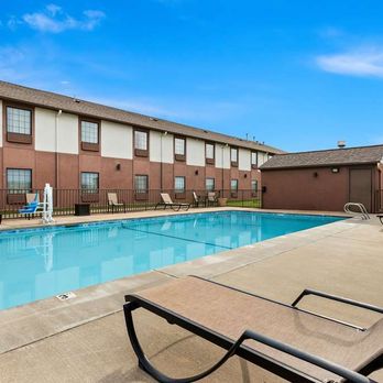 Best Western Okmulgee - Outdoor Pool - Hotels Near Me - Okmulgee, Oklahoma Best Western Okmulgee - Outdoor Pool - Hotels Near Me - Okmulgee, Oklahoma