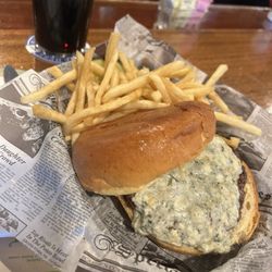 Davey's Irish Pub & Restaurant - Black N' Bleu Burger