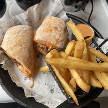 Asbury Ale House - Drunken Chicken Sand - Sports Bars Near Me - Asbury Park, New Jersey Asbury Ale House - Drunken Chicken Sand - Sports Bars Near Me - Asbury Park, New Jersey