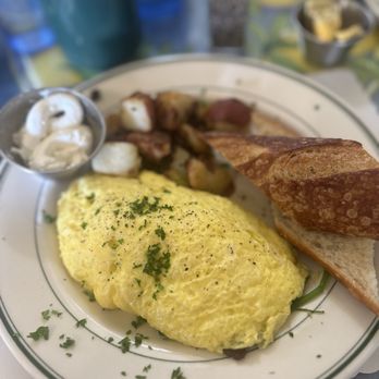 Mama's On Washington Square - Farmer's Omelette - Breakfast & Brunch Near Me - San Francisco, California