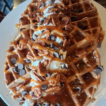 Twisted Tavern - Twisted waffles - American Near Me - Arnold, Missouri
