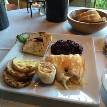 Painted Pony - Baked Brie with compote and roasted garlic is divine - New American Near Me - Saint George, Utah