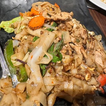Kacha Thai Bistro - Pad Kee Mao - Thai Near Me - Walnut Creek, California