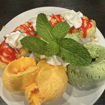 Yoshi Sushi - Fried banana w/ ice cream - Japanese Near Me - Milpitas, California Yoshi Sushi - Fried banana w/ ice cream - Japanese Near Me - Milpitas, California