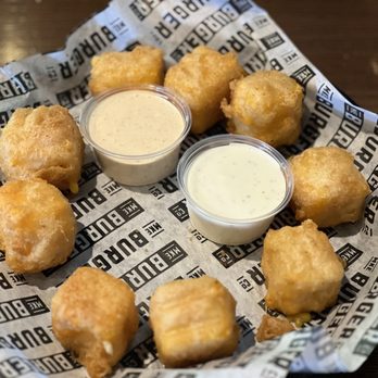 Milwaukee Burger Company - Cheese curds - Burgers Near Me - Appleton, Wisconsin