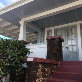 Tachibana Painting - Front entrance of Kaimuki house - Painters Near Me Tachibana Painting - Front entrance of Kaimuki house - Painters Near Me