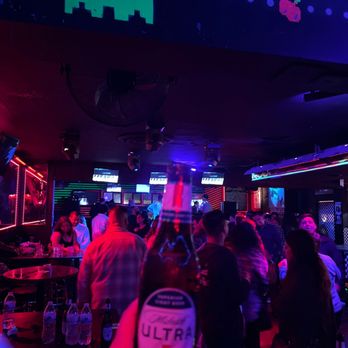 New Wave Restaurant & Bar - $33 beer buckets - American Near Me - Bellflower, California