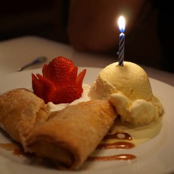 M.A.C. 24/7 - Fried Banana Foster (?) with ice cream - American Near Me - Honolulu, Hawaii