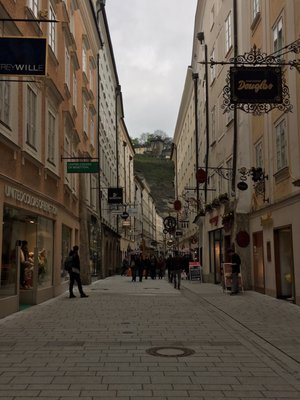 Getreidegasse by null