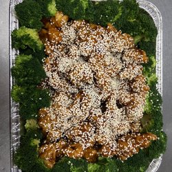 Red Apple Chinese Restaurant - Sesame Chicken Party Entree