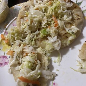 El Carrusel Bakery - Pupusas de loroco con queso & de revuelta - Salvadoran Near Me - Los Angeles, California El Carrusel Bakery - Pupusas de loroco con queso & de revuelta - Salvadoran Near Me - Los Angeles, California